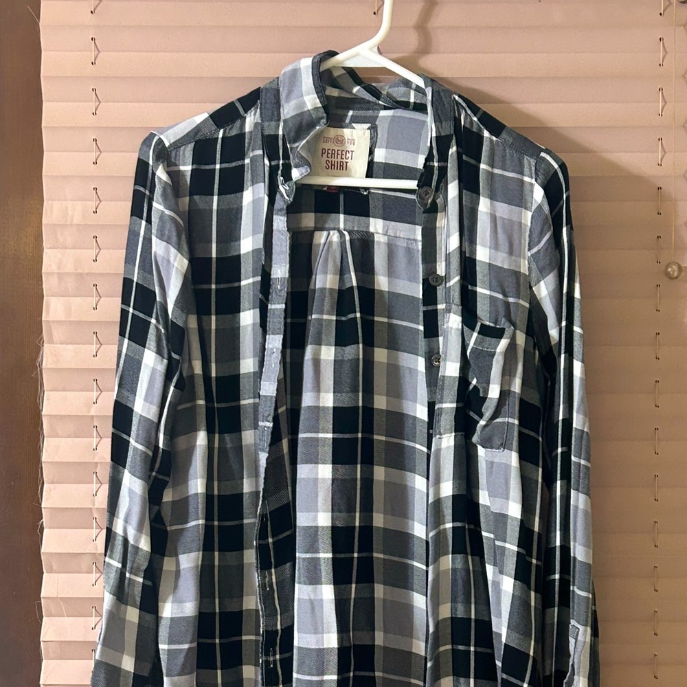 SO brand black and white checkered top